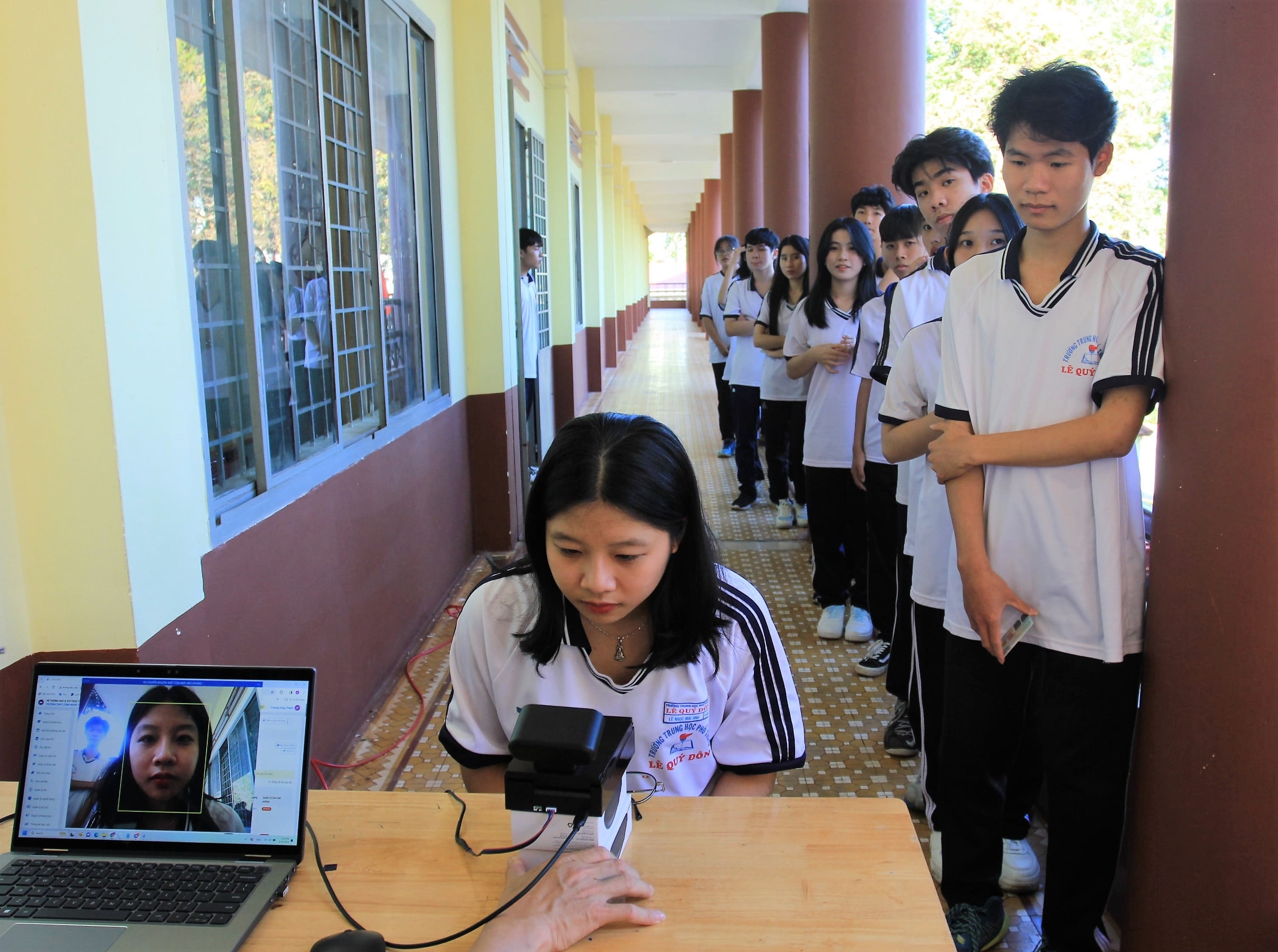 Dịch vụ xác minh thẻ căn cước tại điểm thi online tập trung